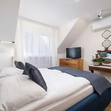 The Historic Kazimierz District - With Parking By Renters Apartamento *
