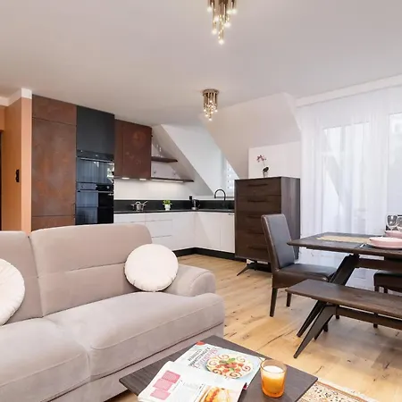 The Historic Kazimierz District - With Parking By Renters Apartamento